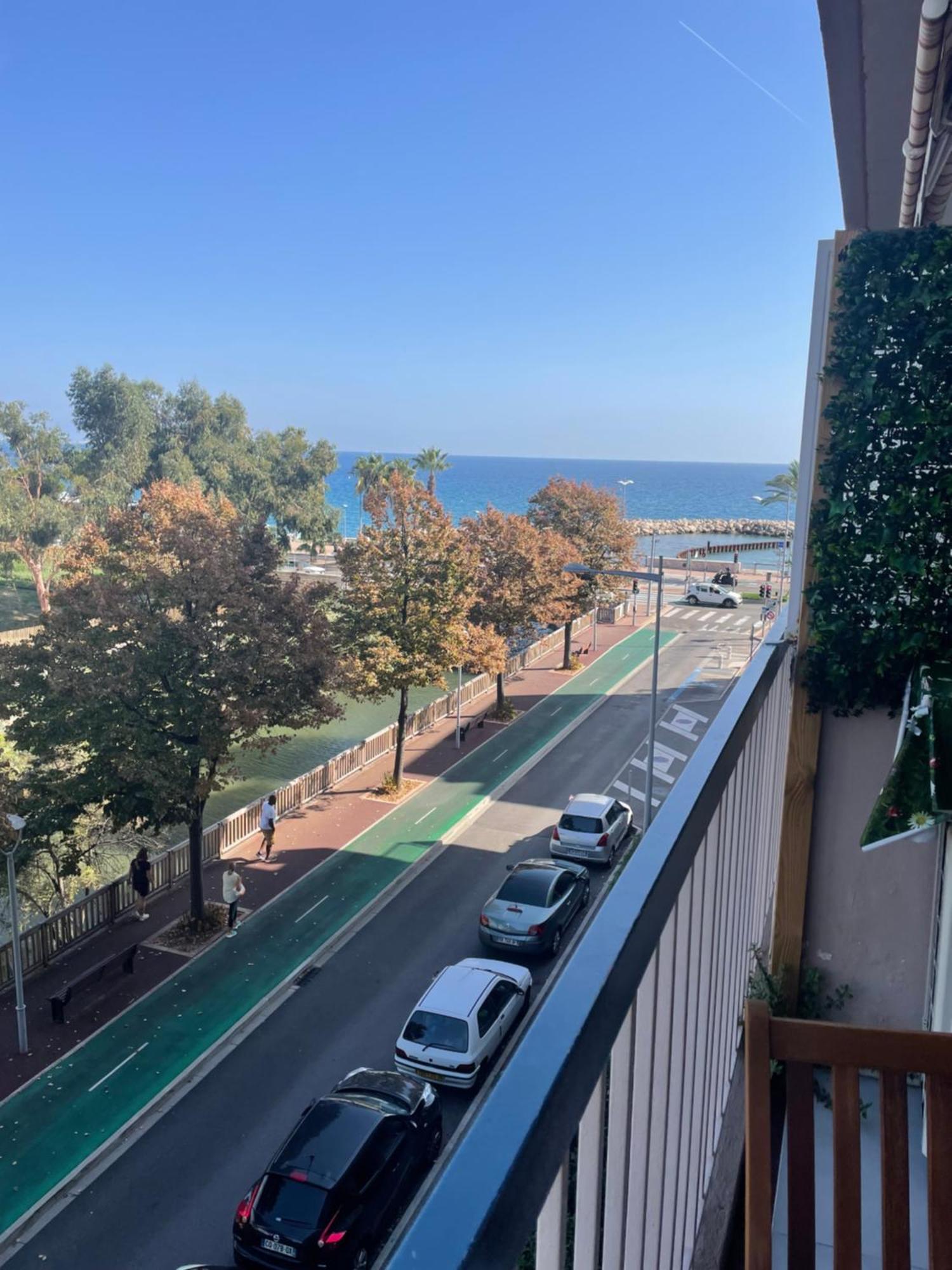 Appartement rénové vue mer avec garage Cagnes-sur-Mer Extérieur photo